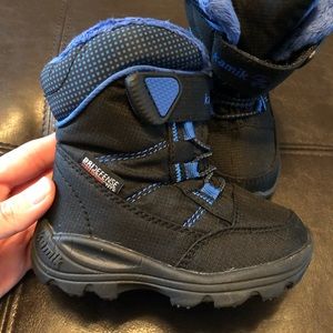 Kamik Stance Waterproof Insulated Winter Boots Black Blue Toddlers 6 EUC!